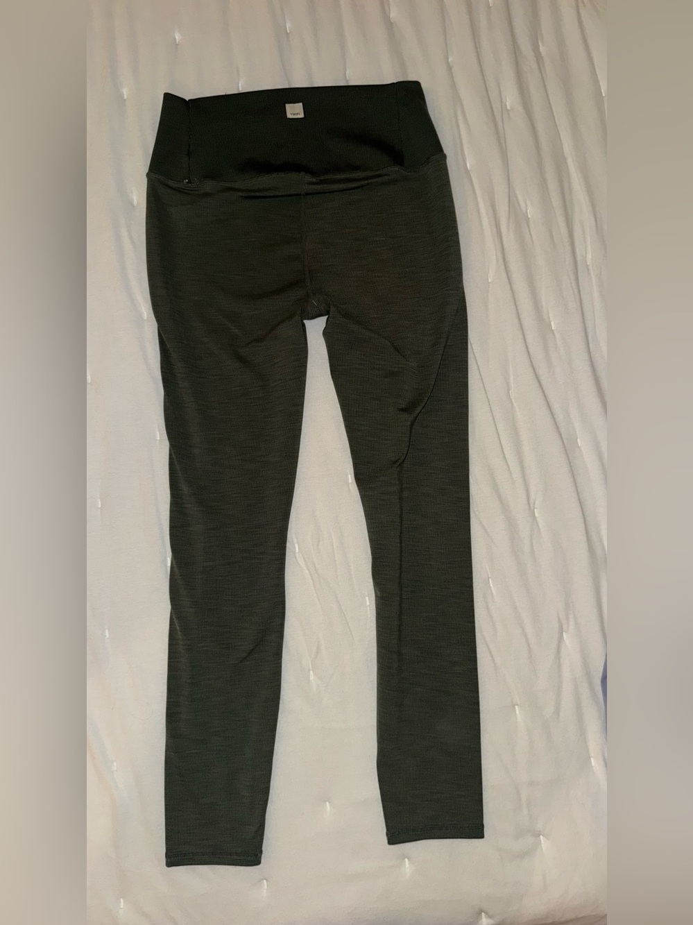 Vuori Olive Green High-Waist Leggings